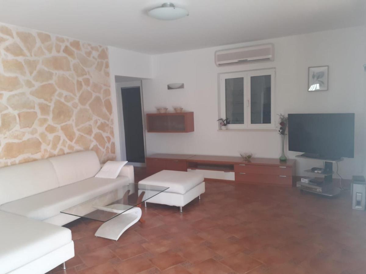 Apartments Ilicic ซูเปตาร์ ภายนอก รูปภาพ