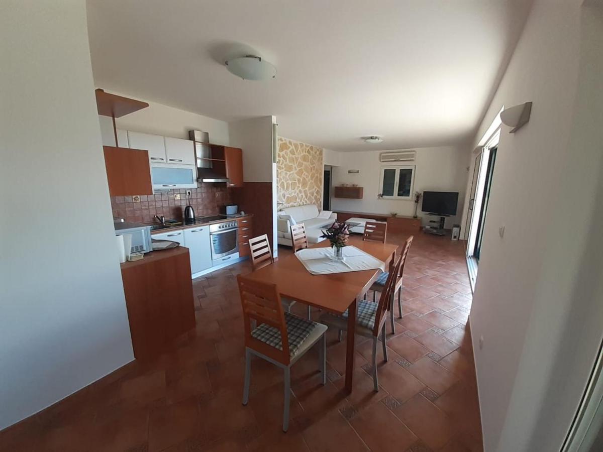 Apartments Ilicic ซูเปตาร์ ภายนอก รูปภาพ