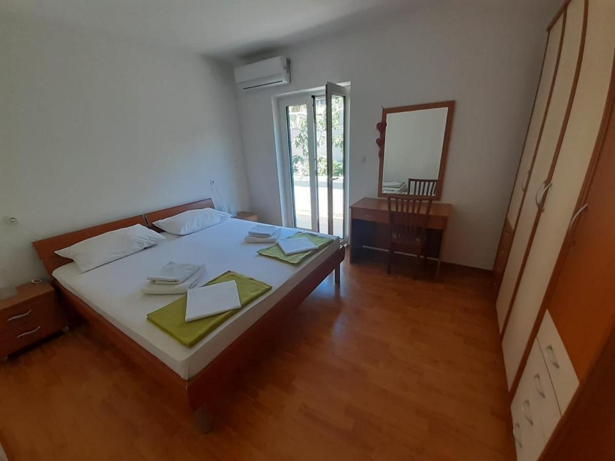 Apartments Ilicic ซูเปตาร์ ภายนอก รูปภาพ