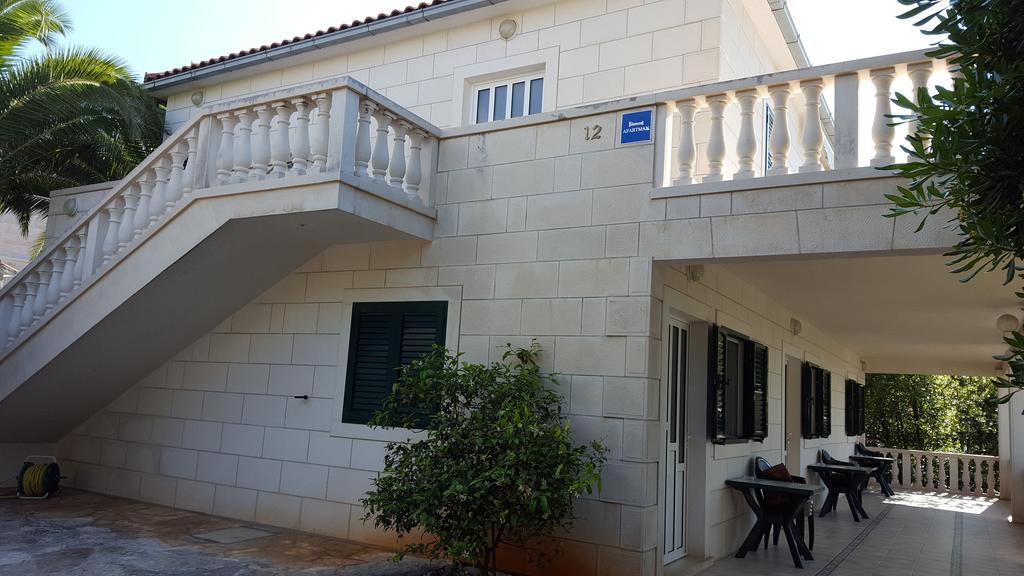 Apartments Ilicic ซูเปตาร์ ภายนอก รูปภาพ