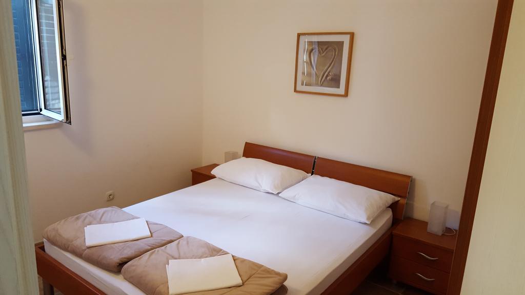 Apartments Ilicic ซูเปตาร์ ภายนอก รูปภาพ